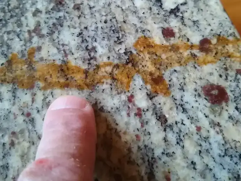 Granite-Yellowing-2