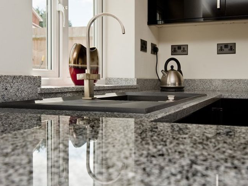 Why Choose Granite: Comparing Hardness, Porosity, Stain Resistance, and Durability